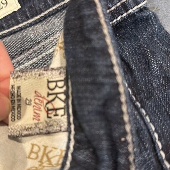 Buckle BKE Jeans Women 29 Blue Culture Crop Embellished Rhinestone Western Rodeo - Picture 11 of 12